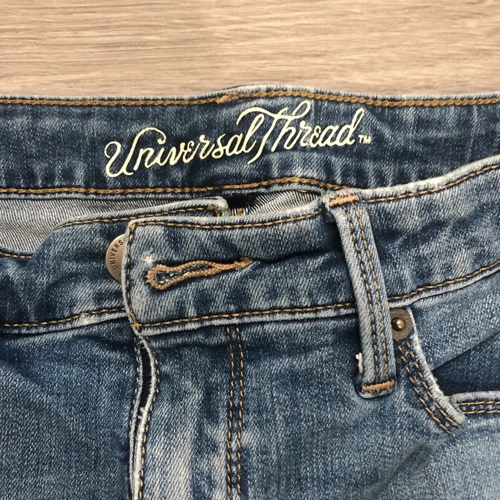Jean Universal Thread - Picture 2 of 3